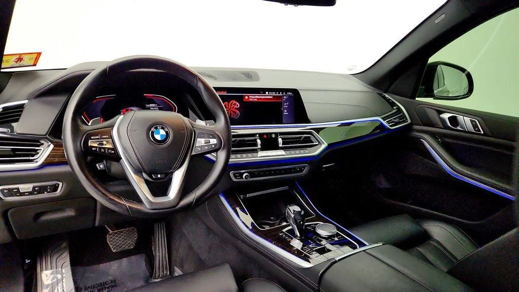 Used 2020 Manhattan Green Metallic BMW xDrive40i SAV w/ Vernasca Leather & Convenience Pkg image 13