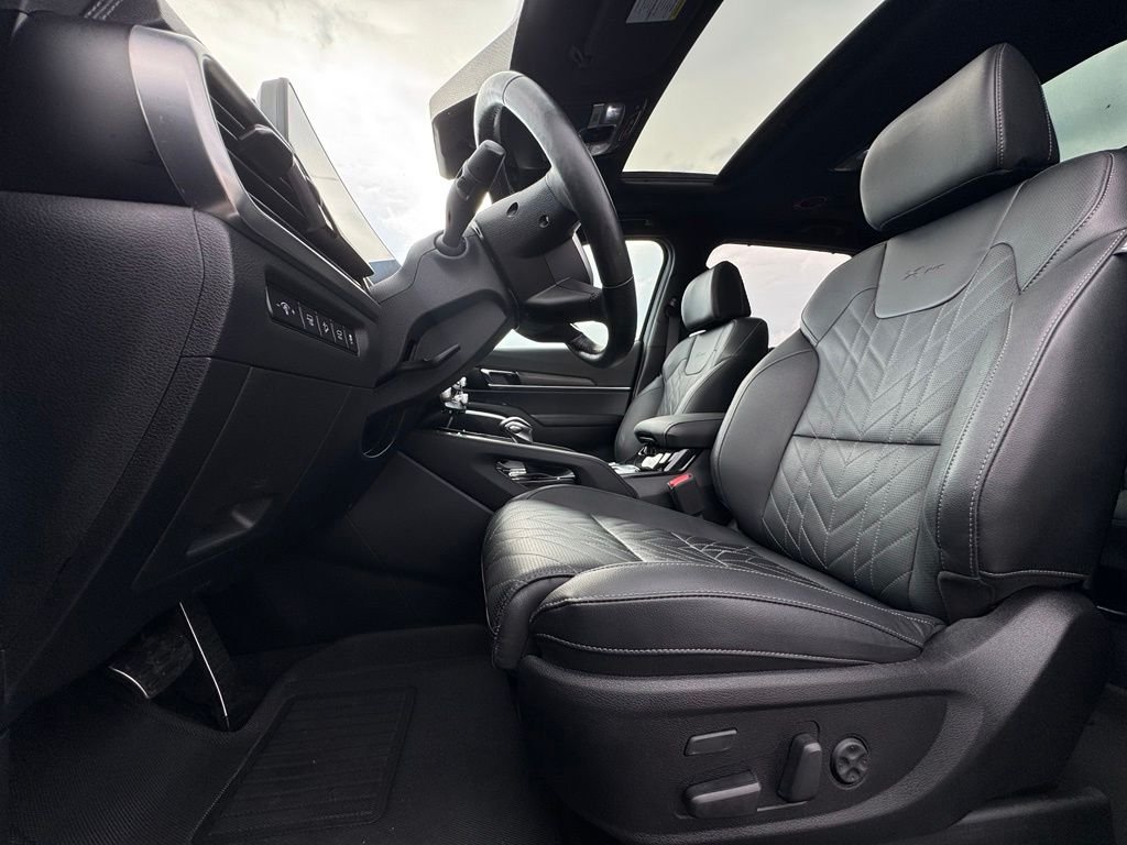 Used 2024 Black Kia SX X-Pro image 18