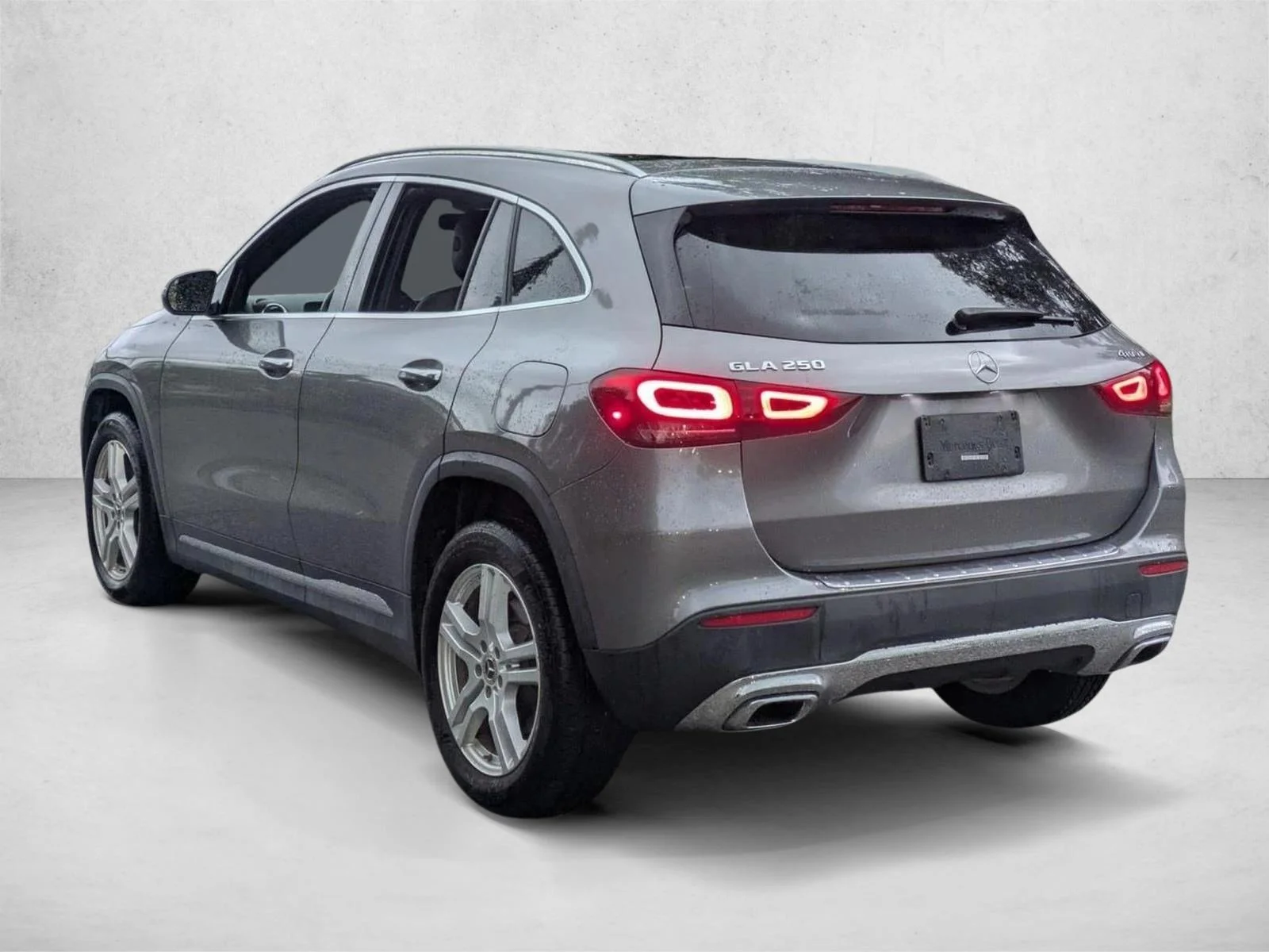 Used 2023 Mountain Grey Metallic Mercedes-Benz GLA 250 image 6