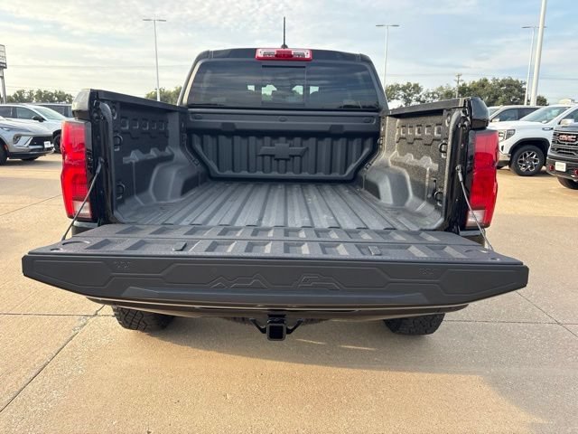 2026 Chevrolet Colorado ZR2 - Photo 5