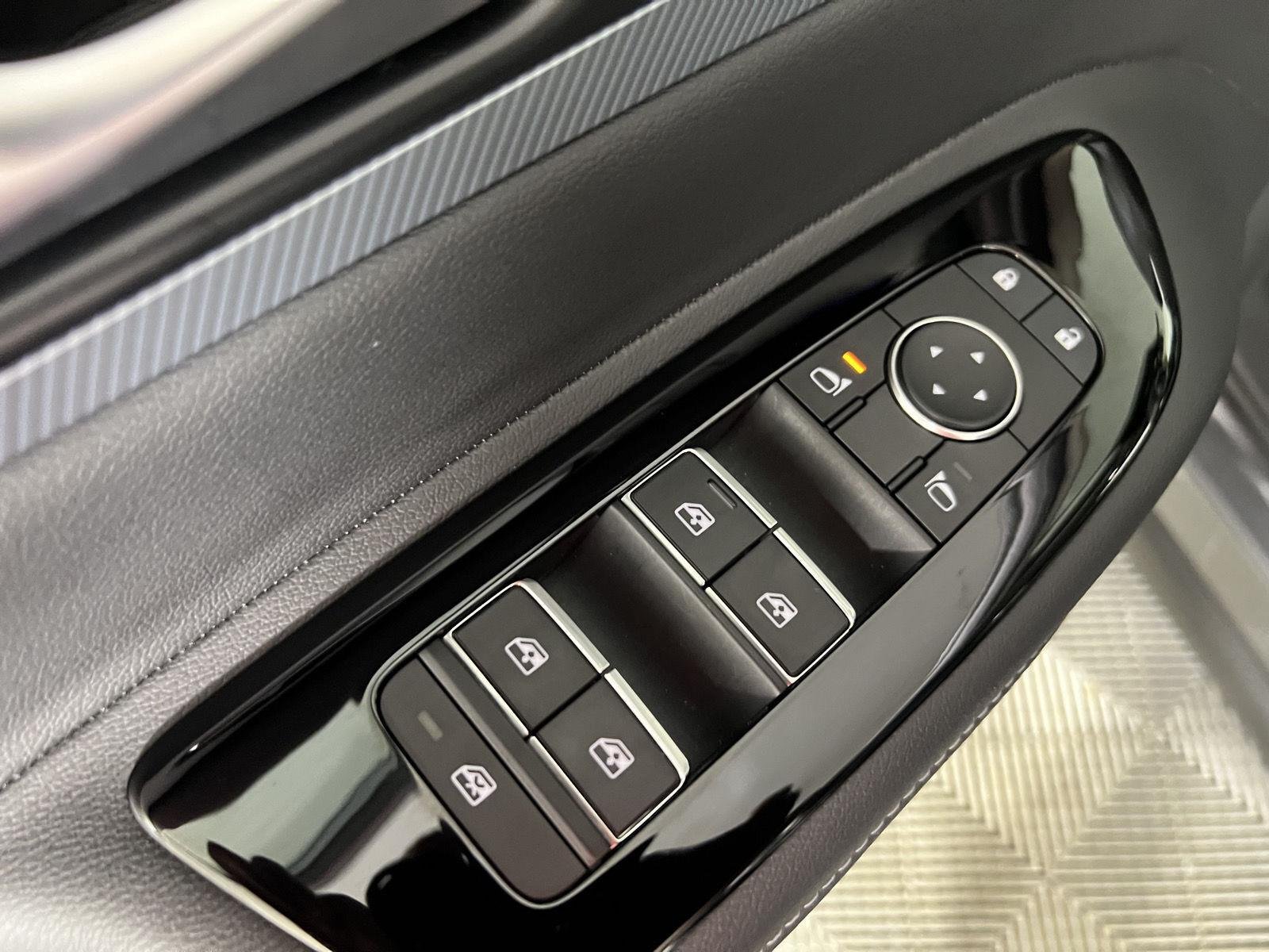 Certified Used 2025 Gun Metallic Nissan SL image 13