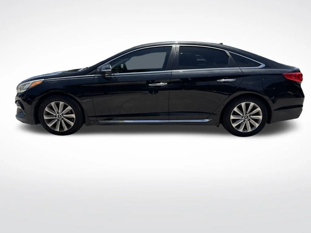 Used 2017 Phantom Black Hyundai Sport image 8