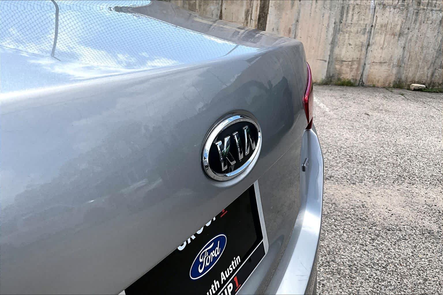 Used 2012 Satin Metal Kia LX image 31