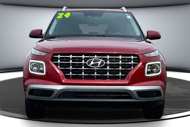 Used 2024 Hyundai Venue Limited with VIN KMHRC8A39RU300322 for sale in Kansas City