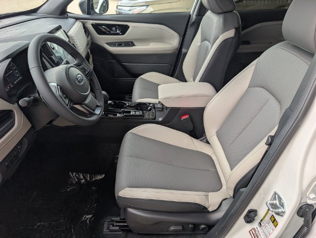 New 2026 CRYSTAL WHITE PEARL Subaru Limited Hybrid image 6