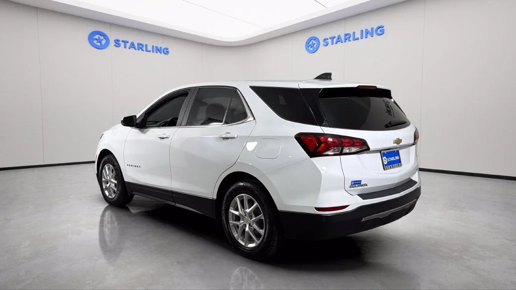 Used 2022 SUMMIT WHITE Chevrolet LT image 5