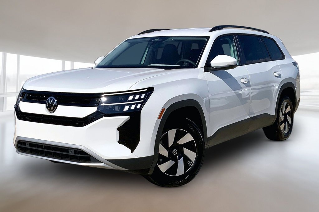New 2027 Opal White Pearl Volkswagen SE image 1