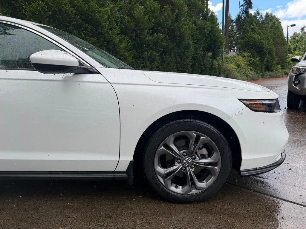 Used 2023 Platinum White Honda EX image 2