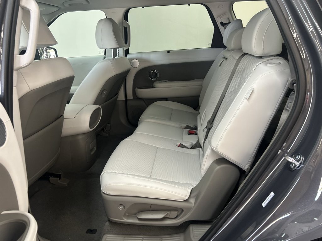 New 2026 Gray Pearl Hyundai SEL 8P image 16