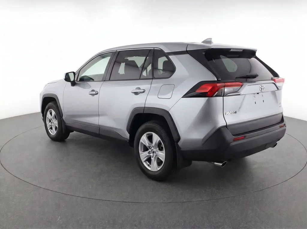 Used 2023 Silver Toyota LE image 3