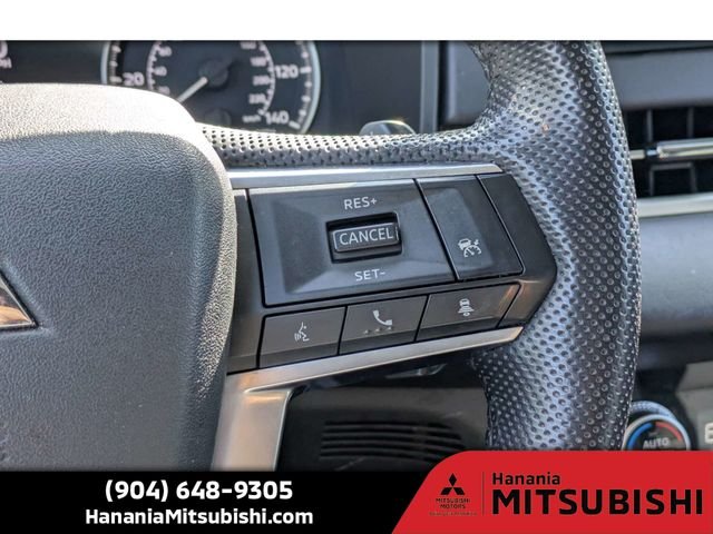 Used 2023 Silver Mitsubishi SE Special Edition image 26