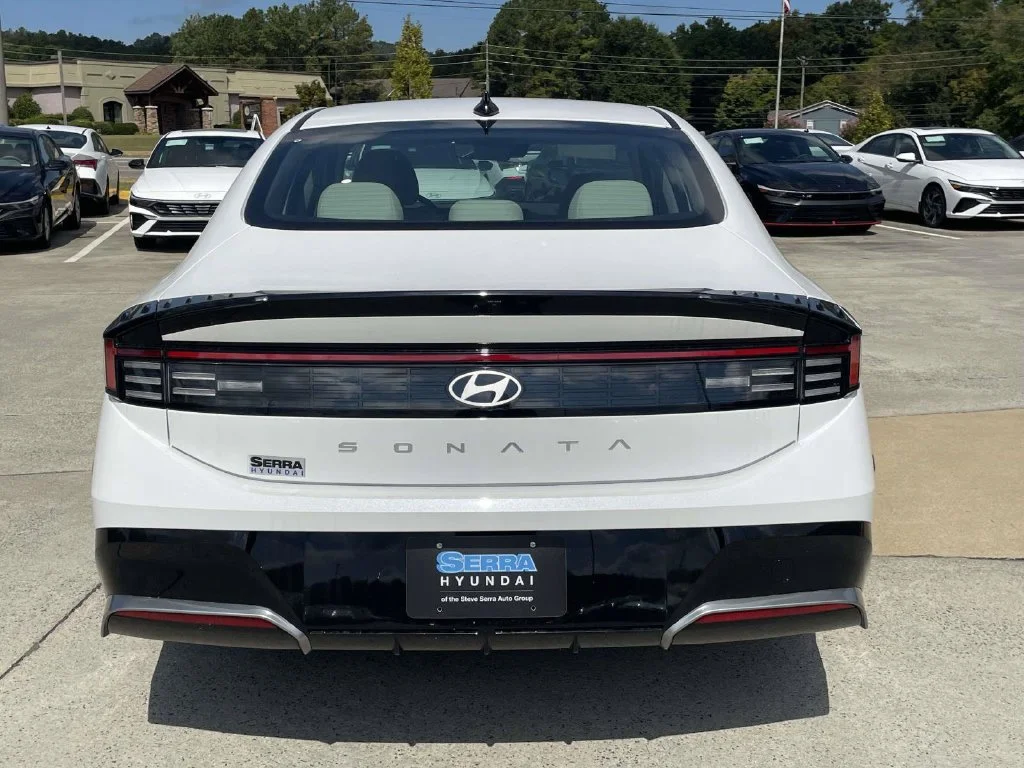 New 2026 White Hyundai SEL Sport image 3