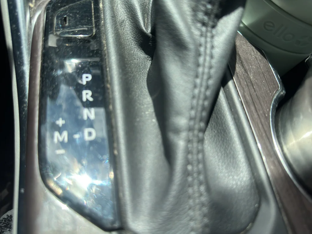 Used 2022 Wind Chill Pearl Toyota Limited image 10