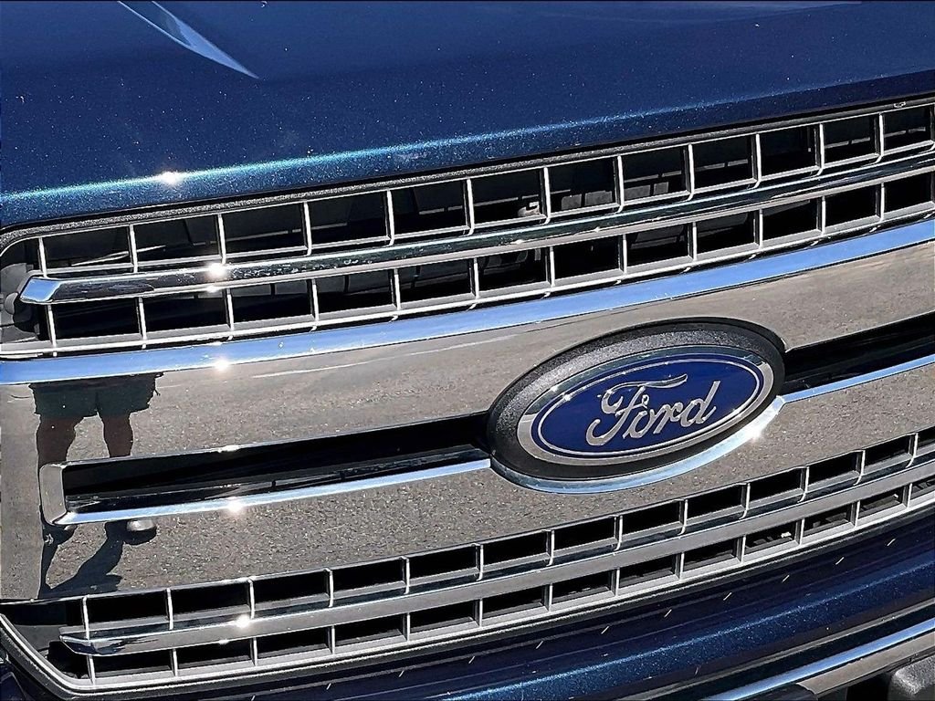 Used 2018 Blue Ford XLT image 30
