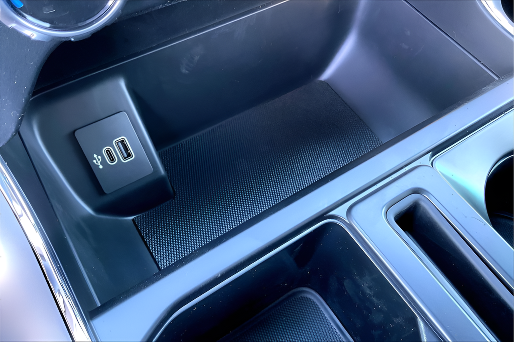 New 2026 Carbonized Gray Metallic Ford XLT image 13