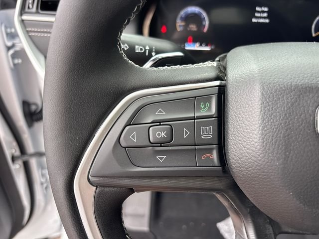 New 2027 Bright White Clear-Coat Paint Jeep Laredo X image 21