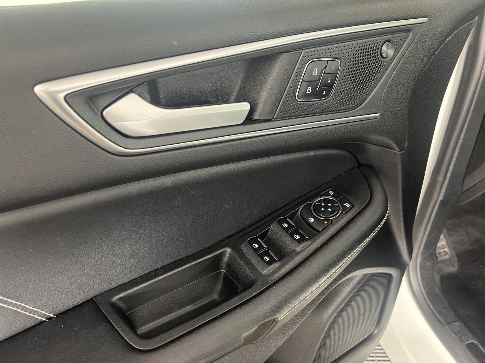 Used 2023 Star White Metallic Tri-Coat Ford ST image 3