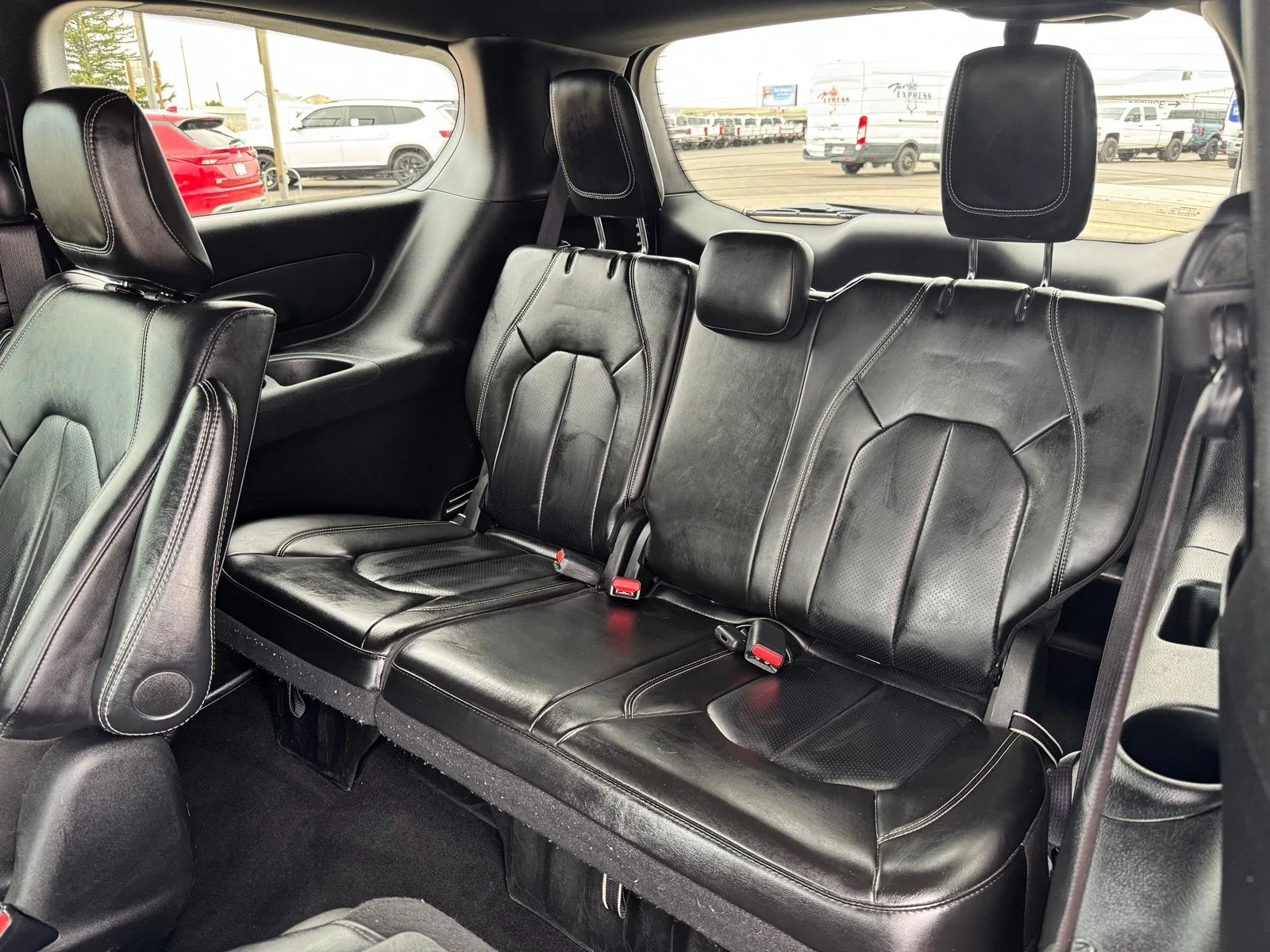 Used 2024 White Chrysler Select S Appearance image 32