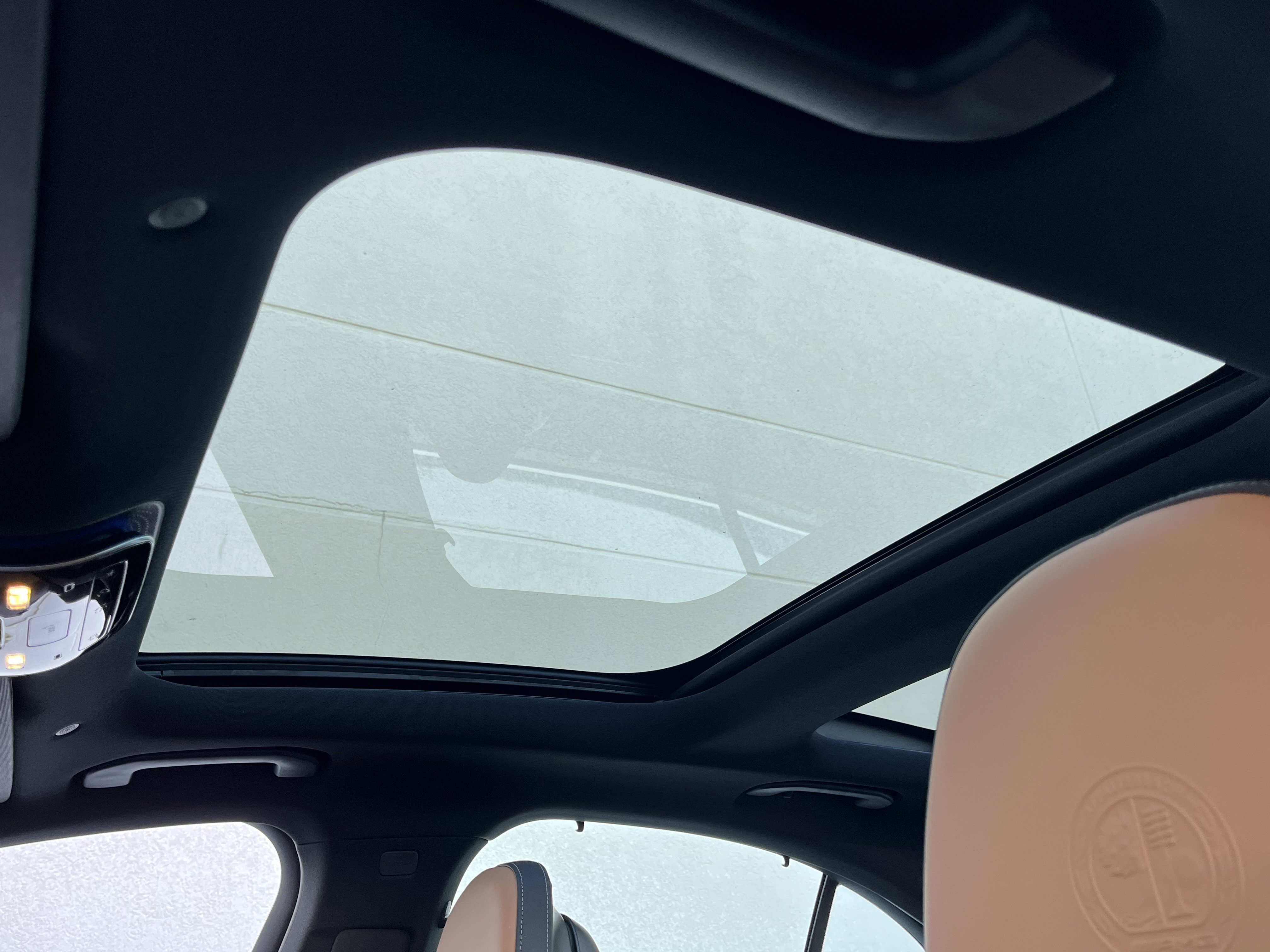 New 2026 MANUFAKTUR Moonlight White Metallic Mercedes-Benz AMG® E 53 E image 27