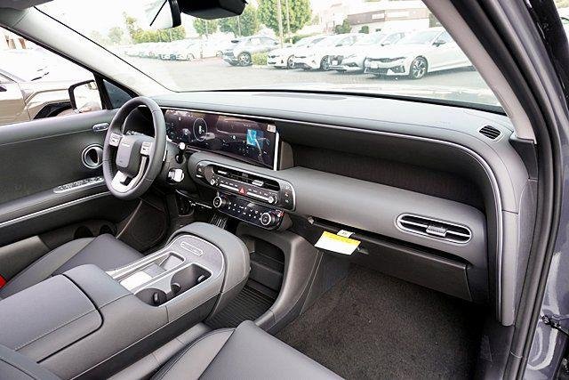 New 2026 Gray Hyundai SEL Premium AWD image 11