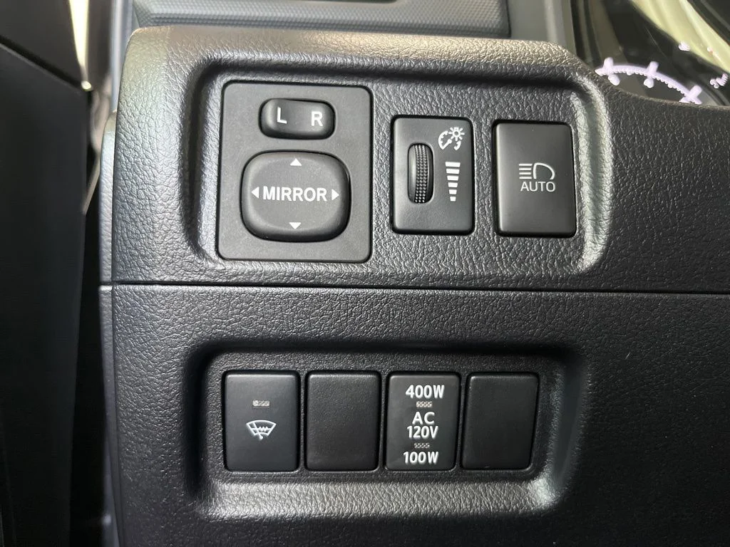 Used 2020 Gray Toyota SR5 image 13