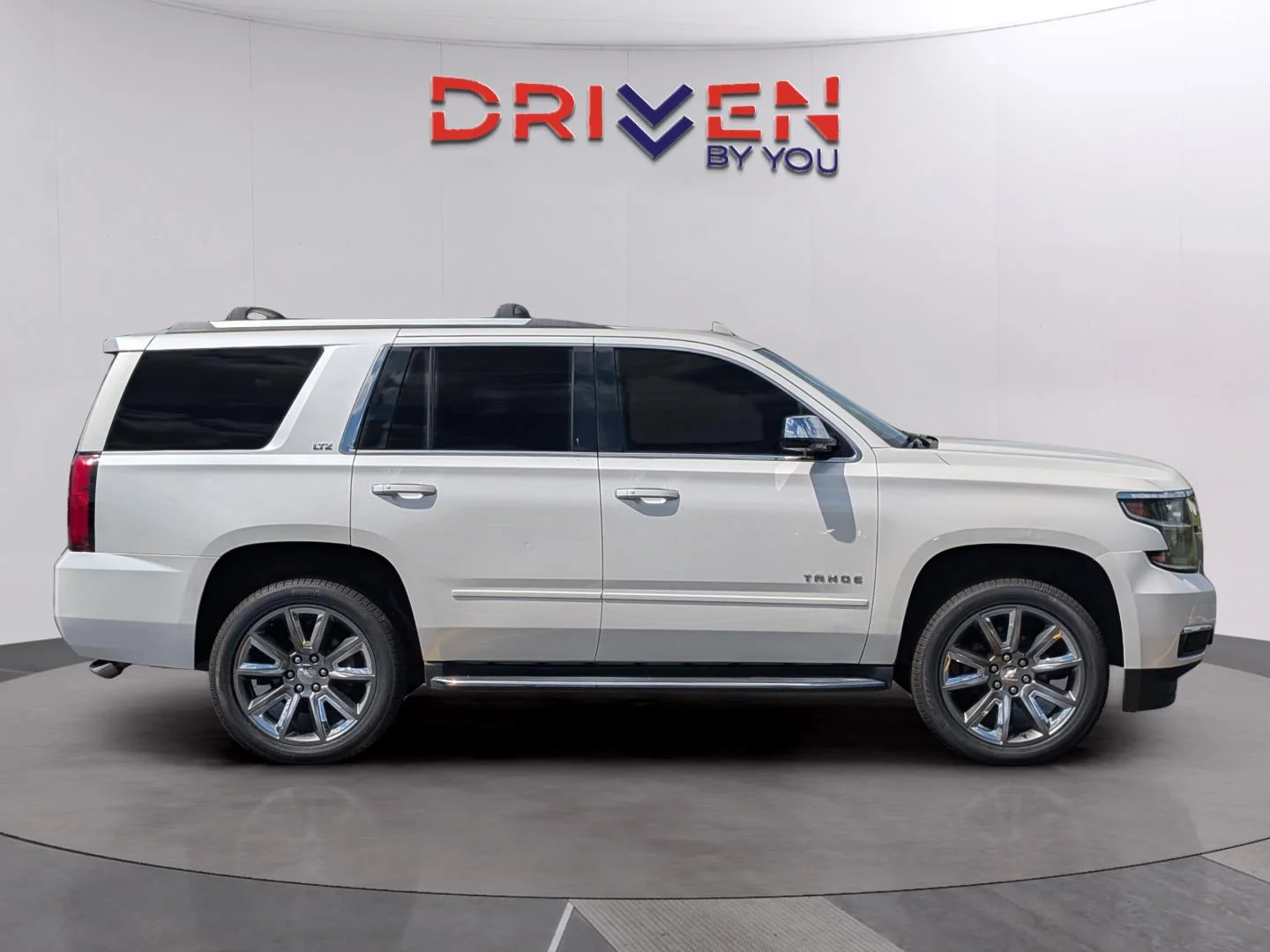 Used 2016 Iridescent Pearl Tricoat Chevrolet LTZ image 5