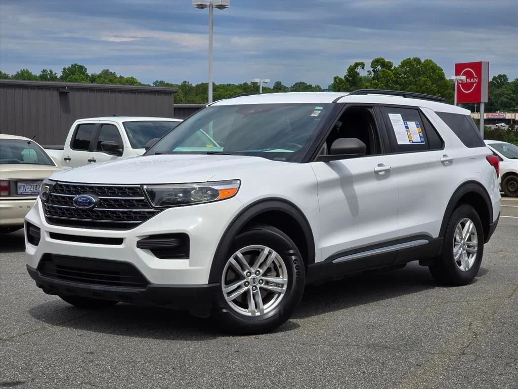 Used 2020 White Ford XLT image 2