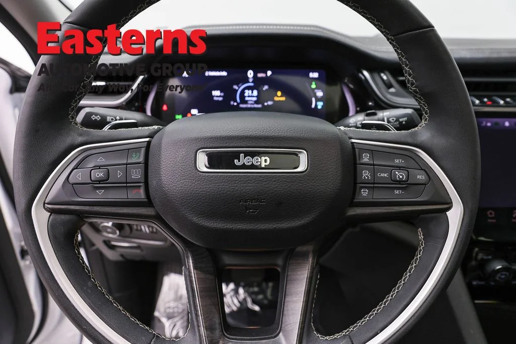 Used 2023 White Jeep 4xe image 10