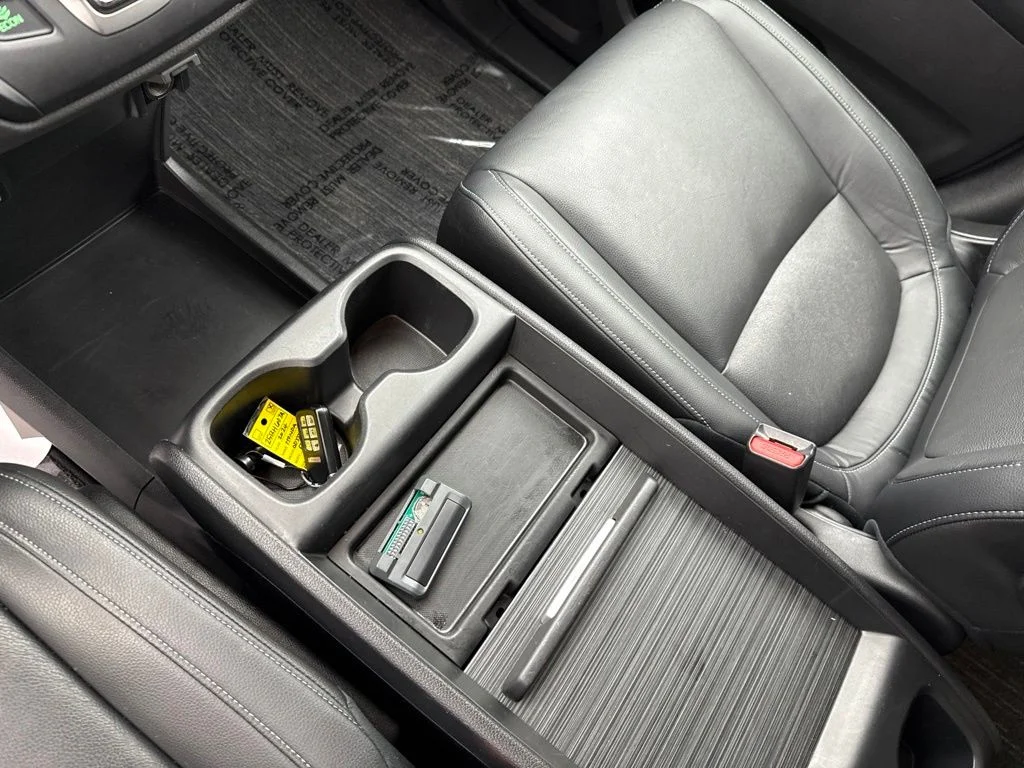 Used 2024  Honda EX-L image 21