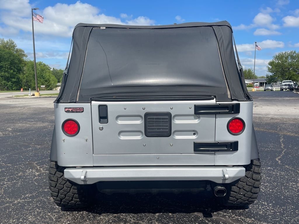 Used 2006 Silver Jeep Rubicon image 5