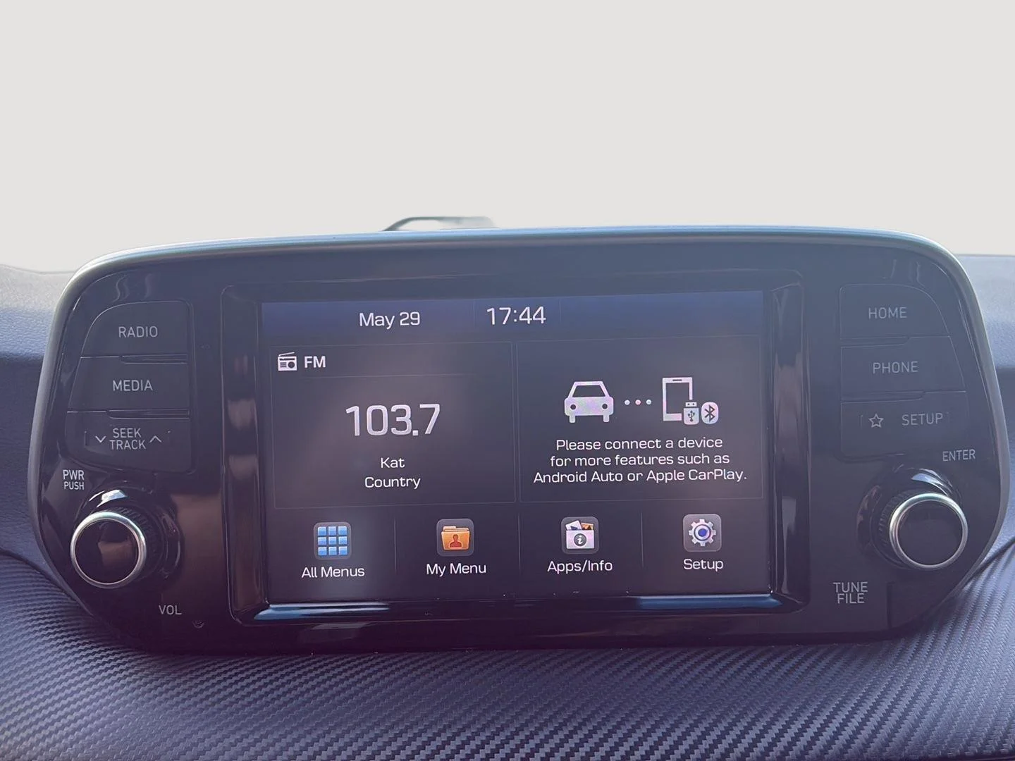 Certified Used 2019 WHITE Hyundai SE image 20