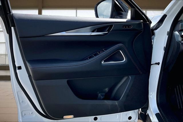 New 2027 RADIANT WHITE INFINITI LUXE image 22