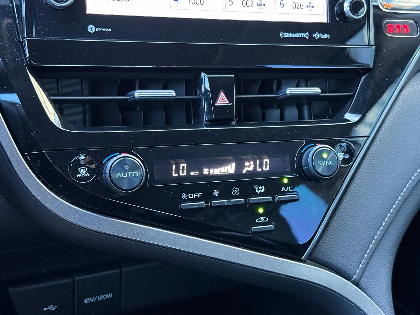 Used 2021 Wind Chill Pearl/Midnight Black Metallic Toyota XSE image 18