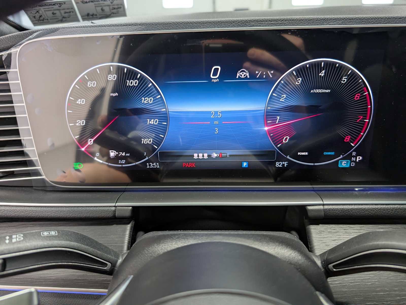 New 2026 MANUFAKTUR Moonlight White Magno Mercedes-Benz GLE 450 image 23