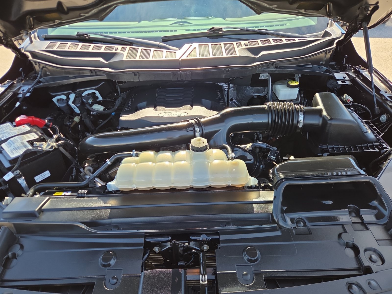 2023 Ford F-150 Lariat - Photo 18