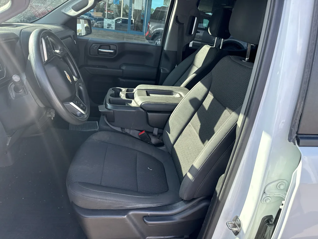 Used 2021 Summit White Chevrolet Custom image 11