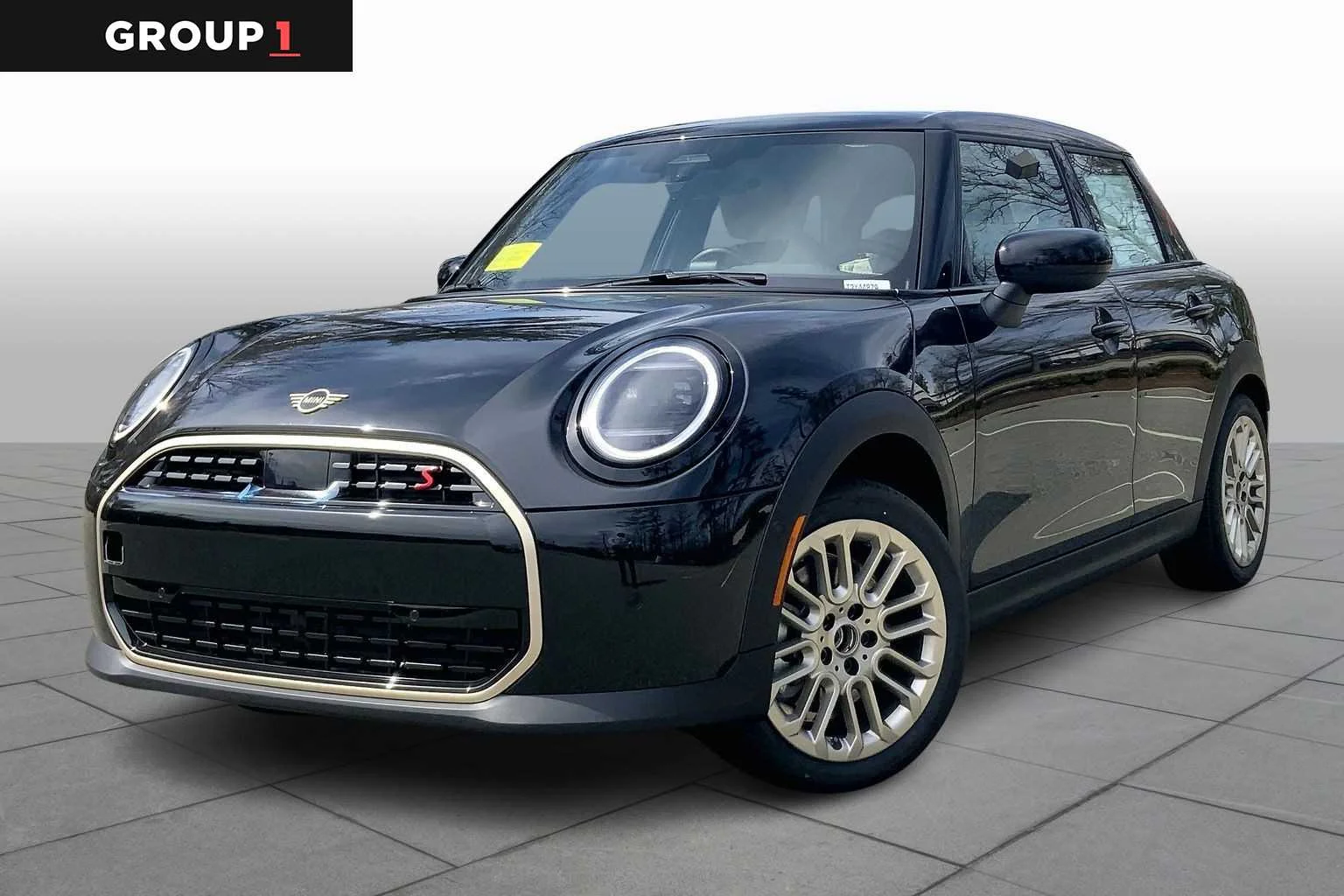 2026 MINI Hardtop Cooper S Signature's photo