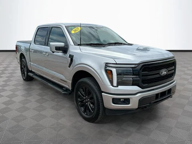 Used 2025 Silver Ford Lariat image 3