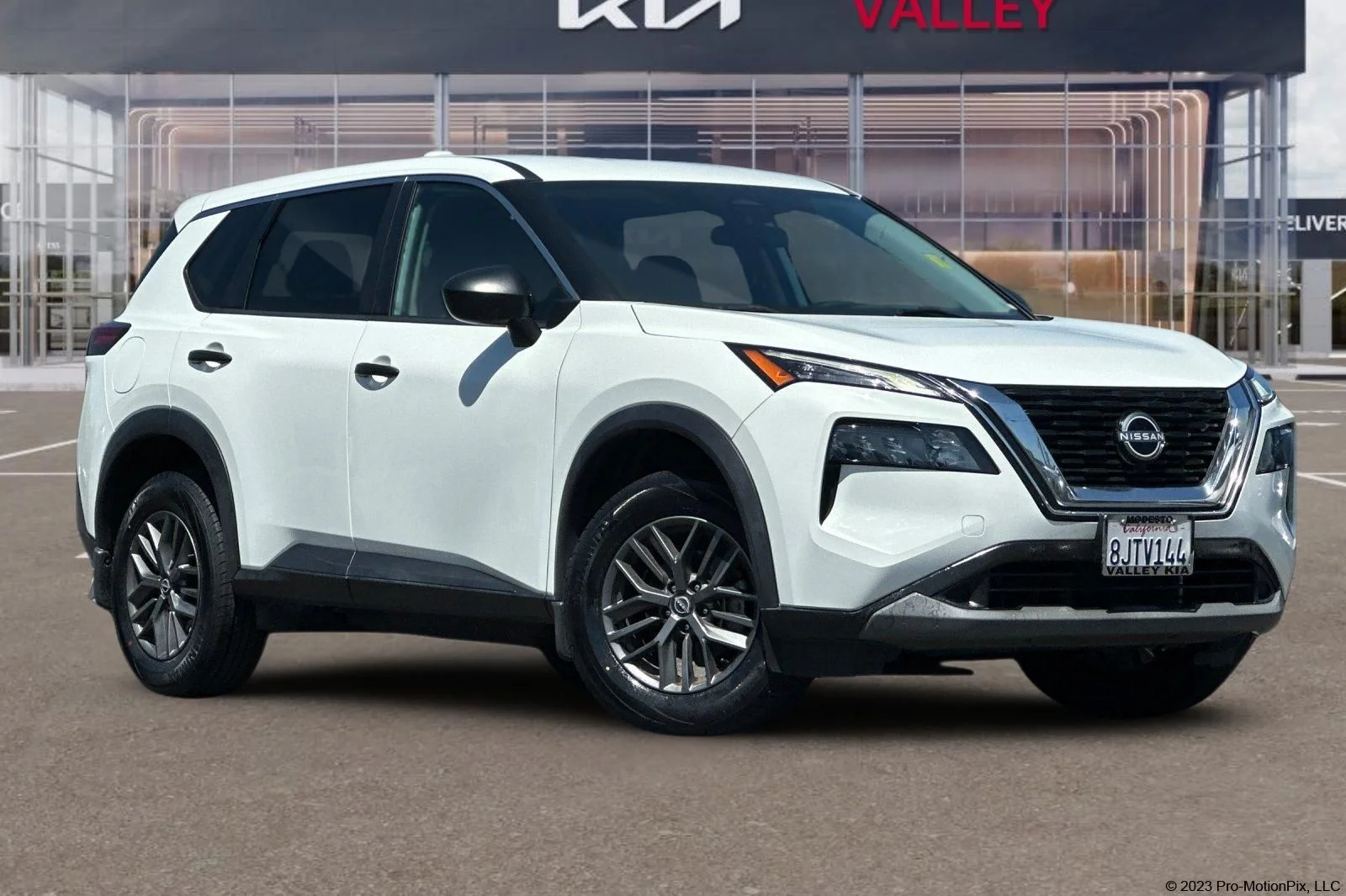 2022 Nissan Rogue S FWD's photo