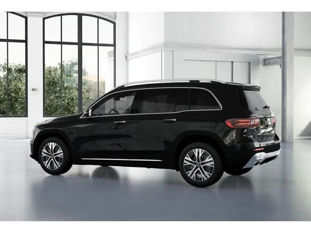 Used 2026 Black Mercedes-Benz GLB 250 image 33