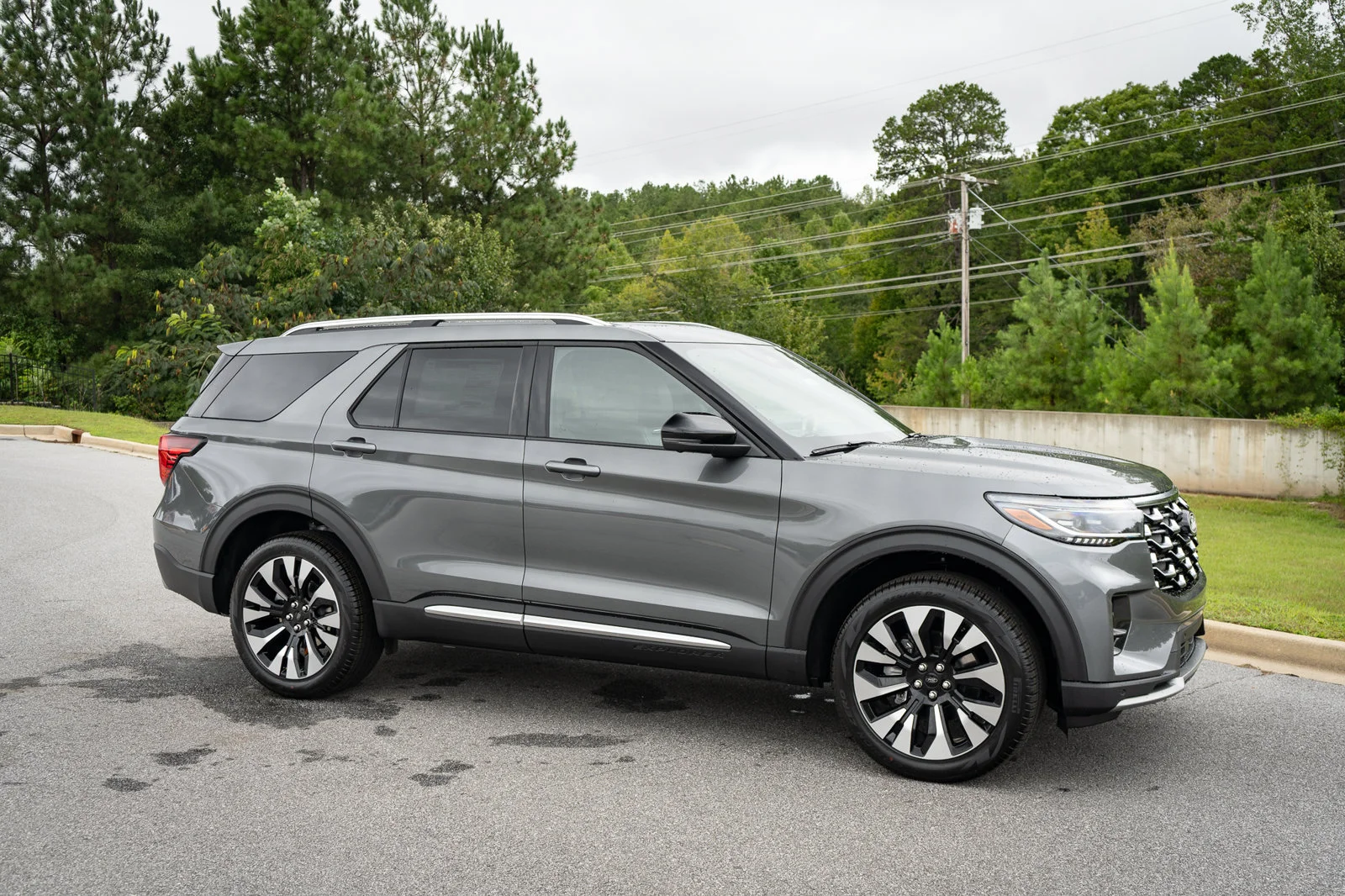 New 2027 Carbonized Gray Metallic Ford Platinum™ image 21