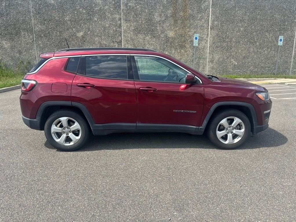 Used 2021 Red Jeep Latitude image 8
