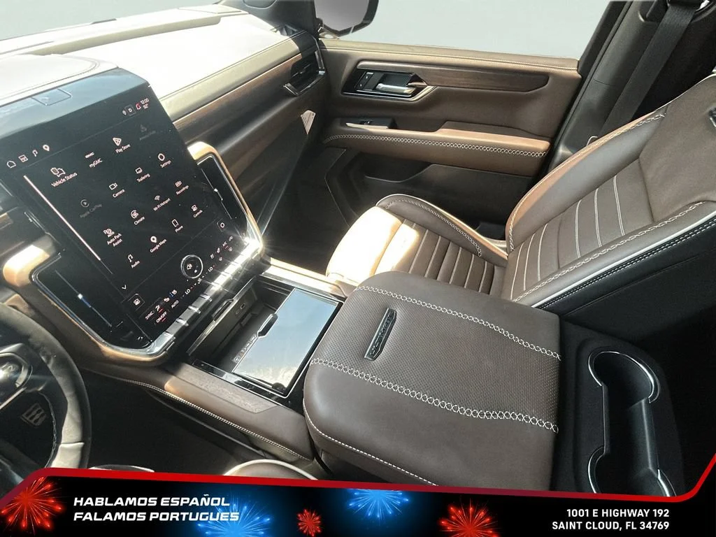 Used 2026 Glacier White Tricoat GMC Denali Ultimate image 24