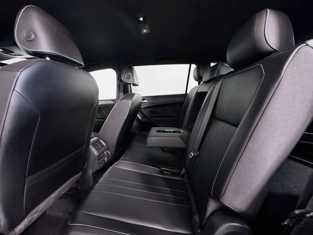 Used 2022 Gray Volkswagen 2.0T SE R-Line Black image 23