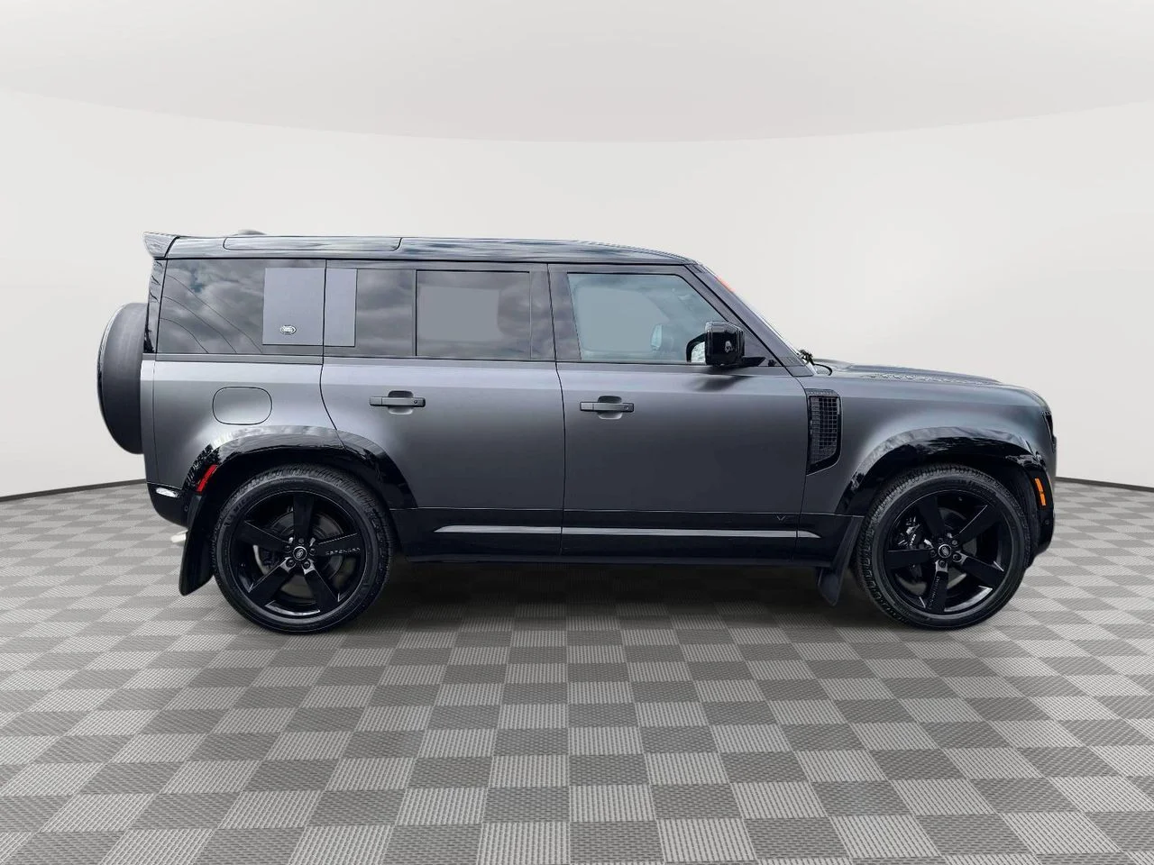 Used 2023 Carpathian Grey Premium Metallic Land Rover 110 V8 image 8