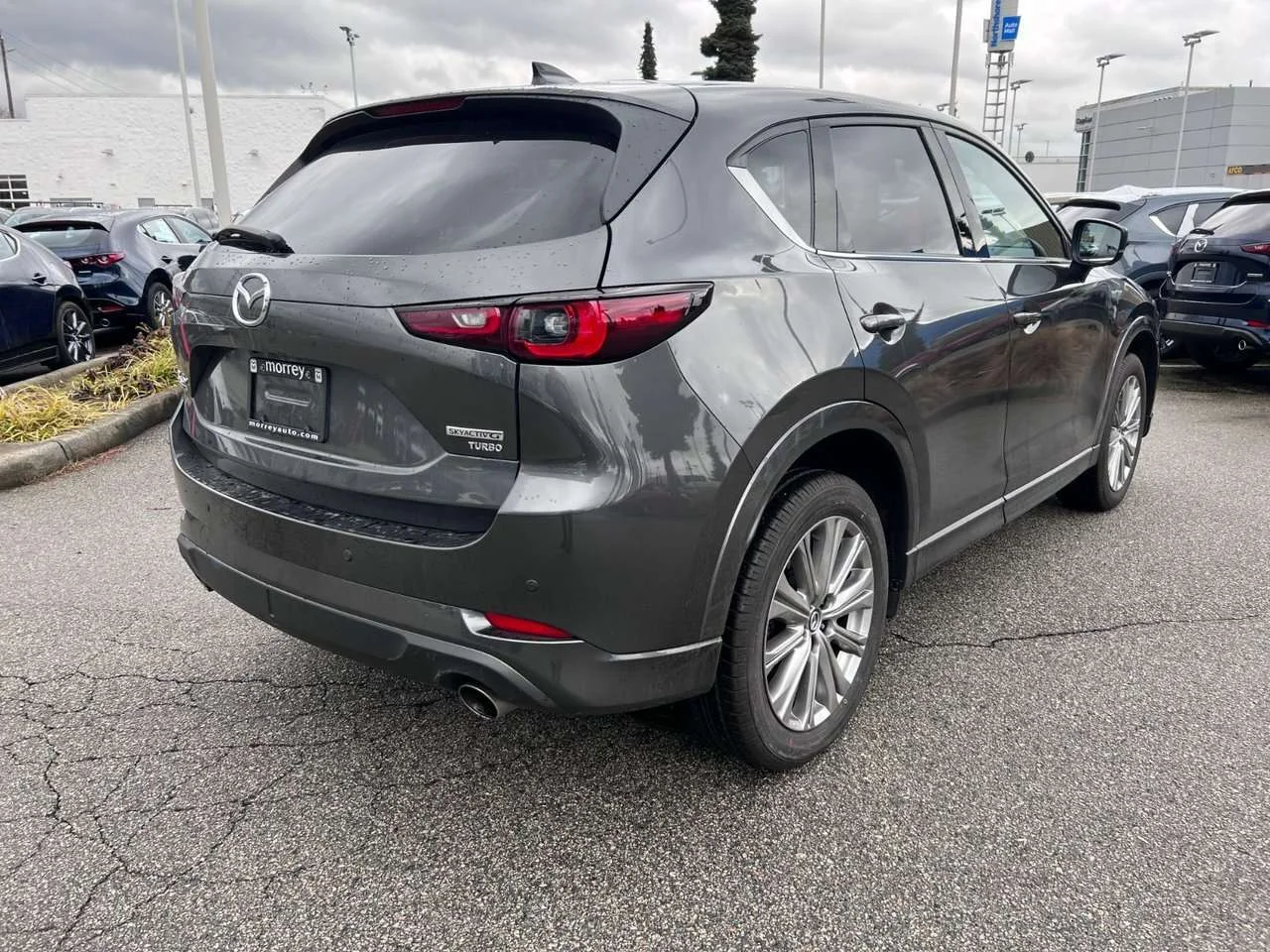 Used 2023  Mazda Signature image 6