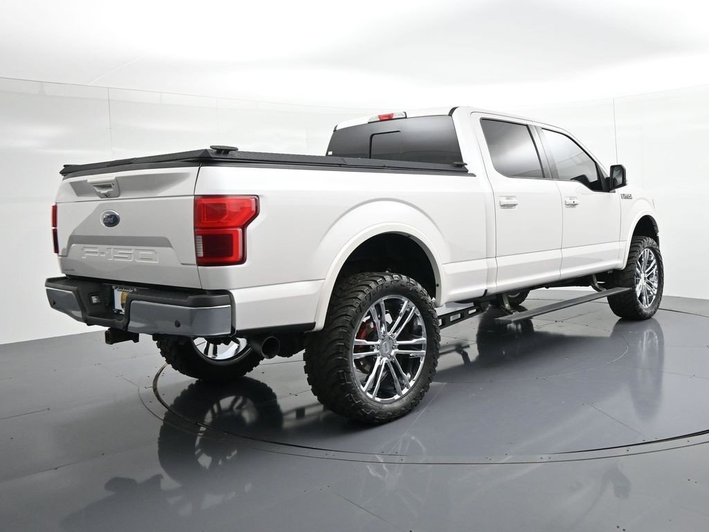Used 2018 White Platinum Clearcoat Metallic Ford Lariat image 6