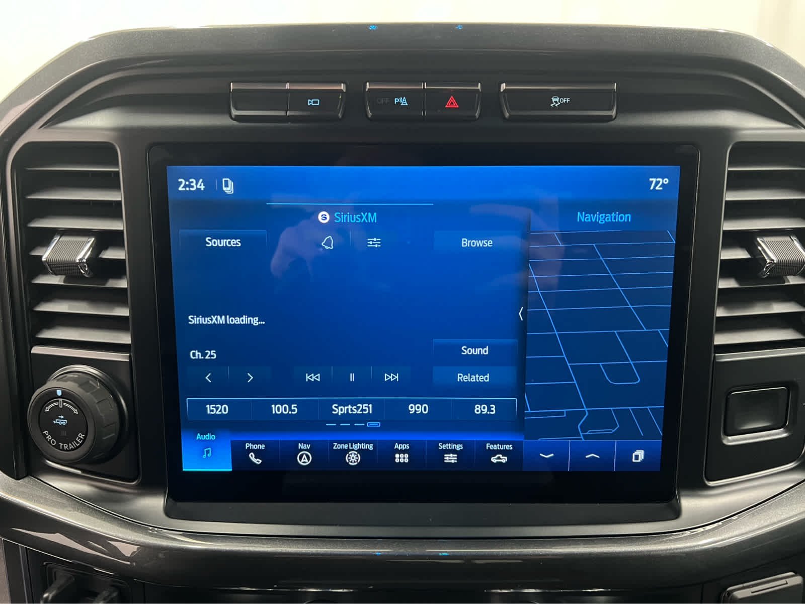 Used 2022 Space White Metallic Ford XLT image 18