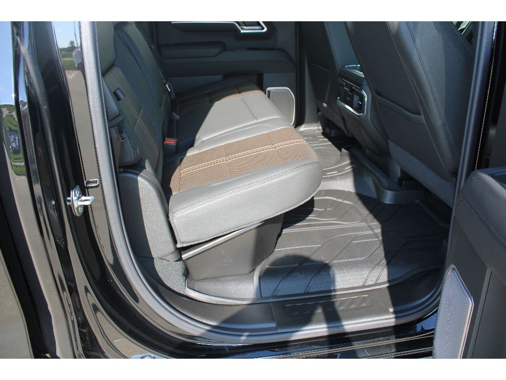 2026 Chevrolet Silverado 1500 High Country - Photo 10