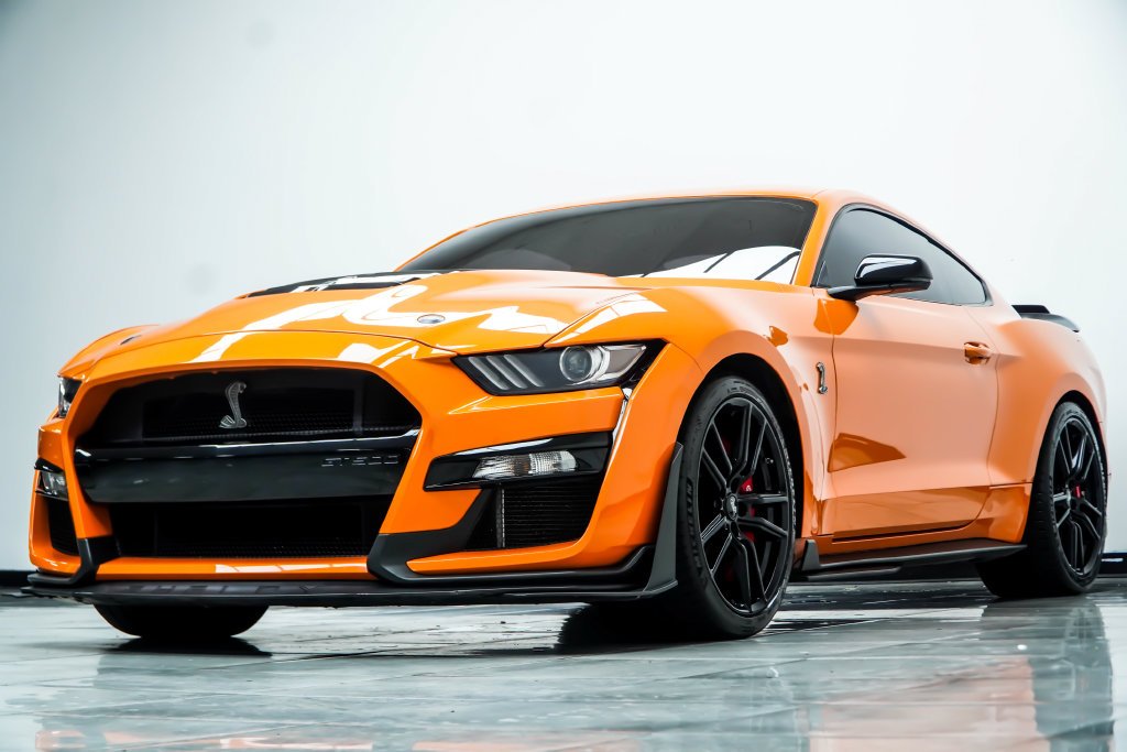 Used 2021 Orange Ford Shelby GT500 image 15